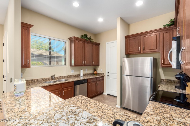 08 Kitchen