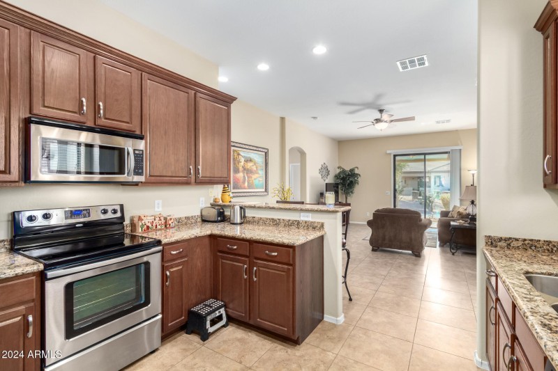 09 Kitchen