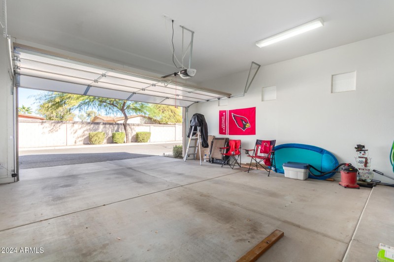 26 Garage