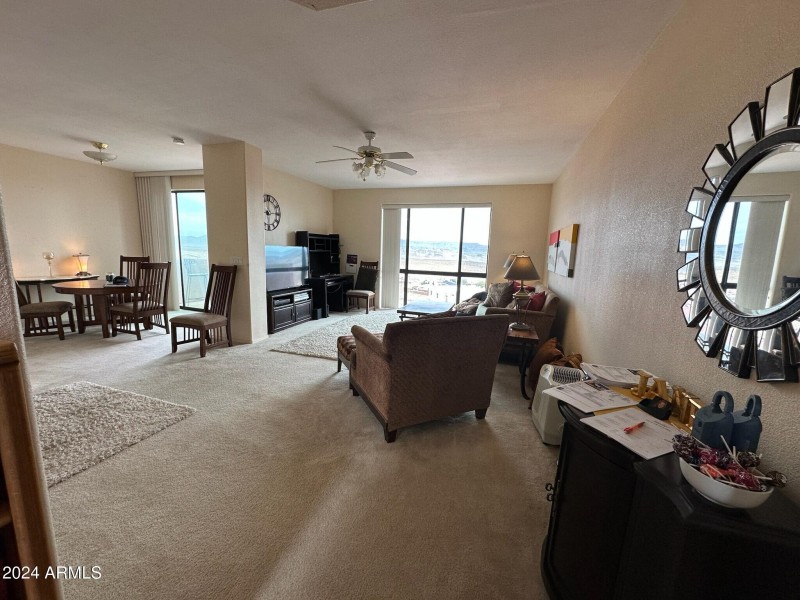 OPEN FLOORPLAN