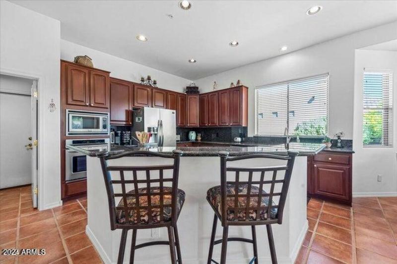 Breakfast Bar + Kitchen