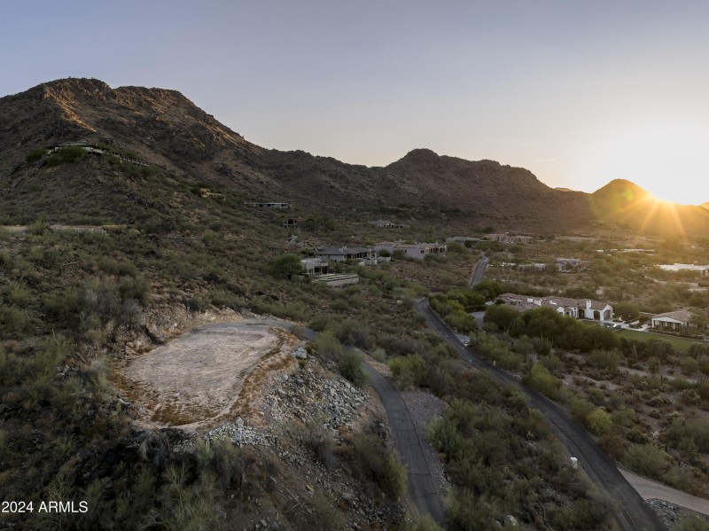 6041 E Foothill Dr North-4
