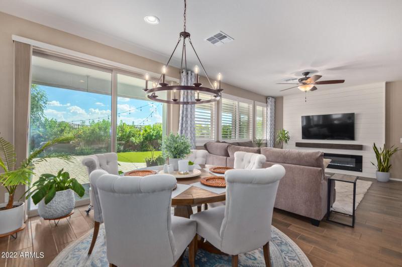 10 - Calle de Flores