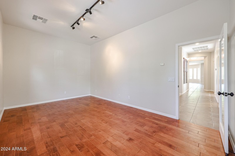 Builders Garage/Office/Bdrm Option