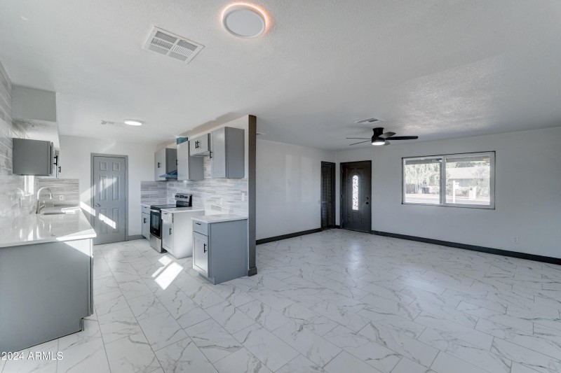 17842 N 43rd st-9