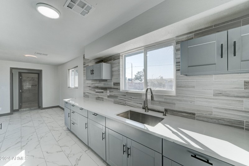 17842 N 43rd st-14