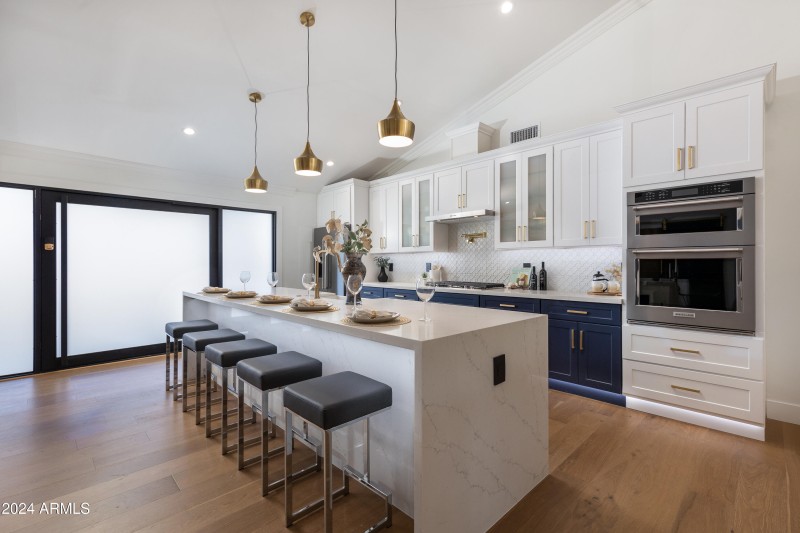 DESIGNER KITCHEN