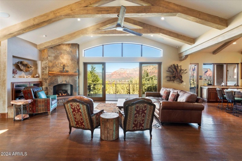 09-Living Room w_ Views