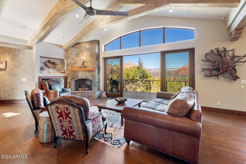 10-Living Room