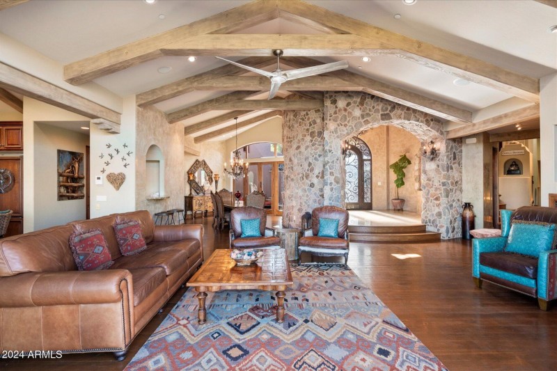 17-Living Room