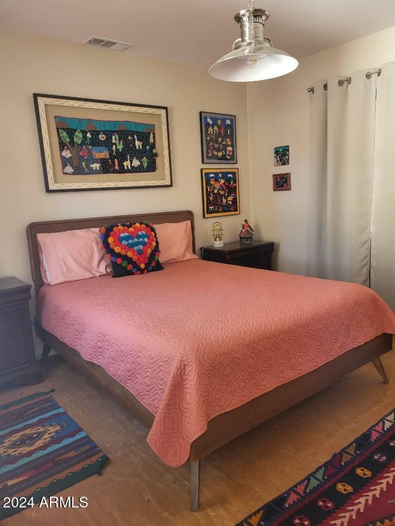 GUEST ROOM 1