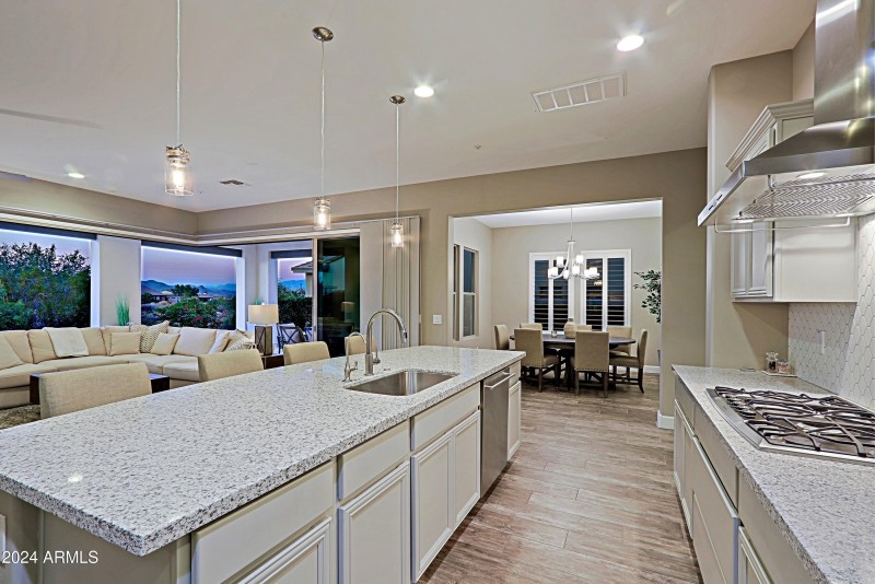 Kitchen 8