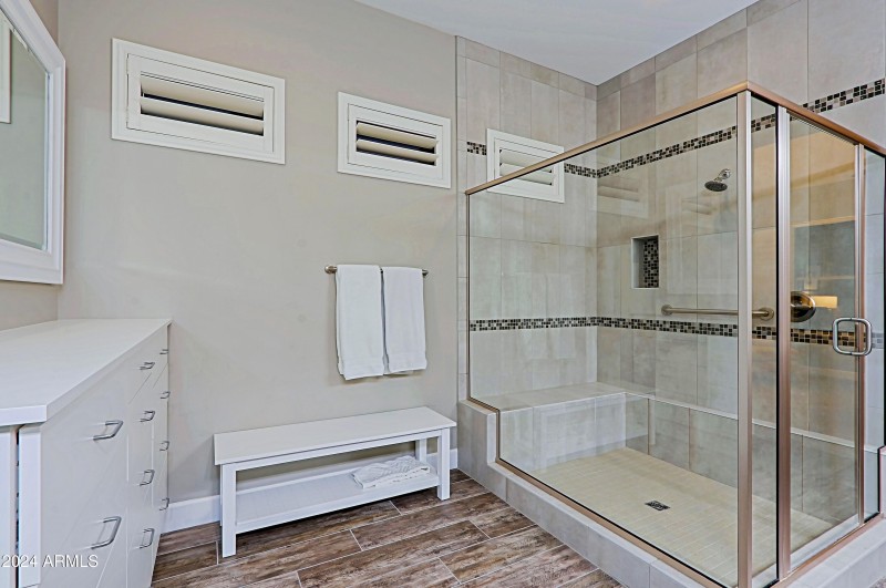 Primary suite bath