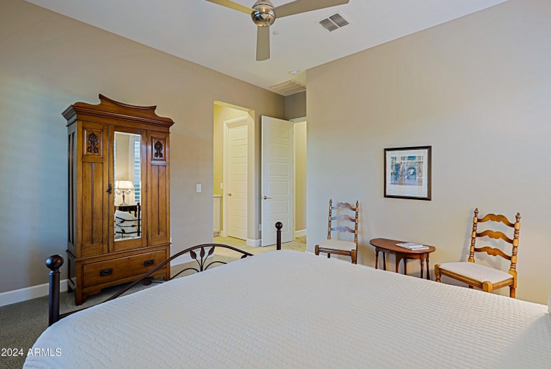 2nd primary bedroom