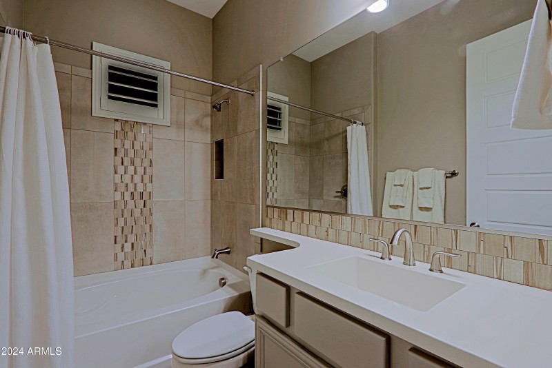2nd primary bath