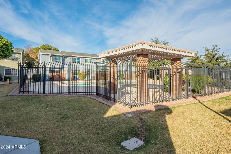 33-web-or-mls-University-33