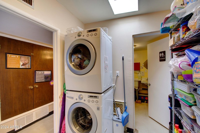 Laundry DSC_0994 SM