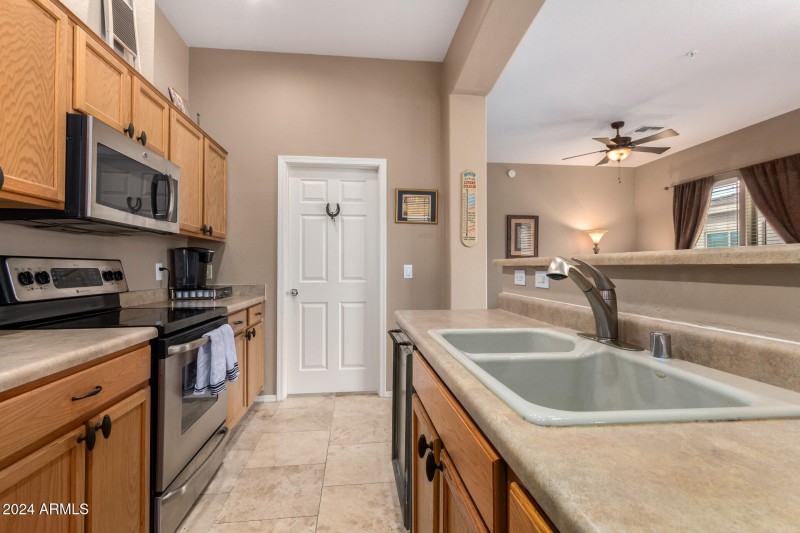 10 Kitchen