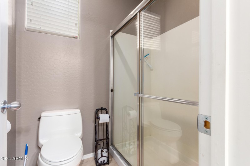 15 Master Bathroom