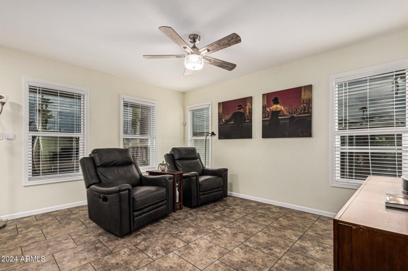 Apache213LivingRoom2