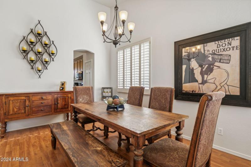 17-web-or-mls-27231-n-47th-st