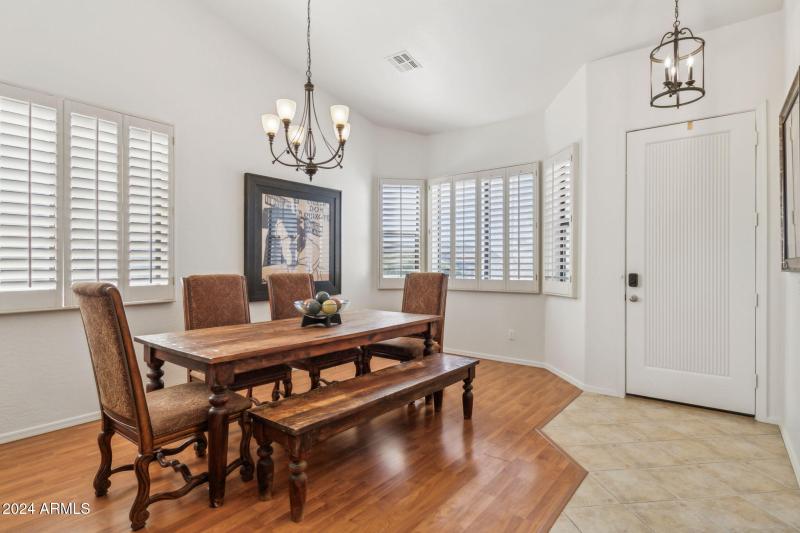 18-web-or-mls-27231-n-47th-st