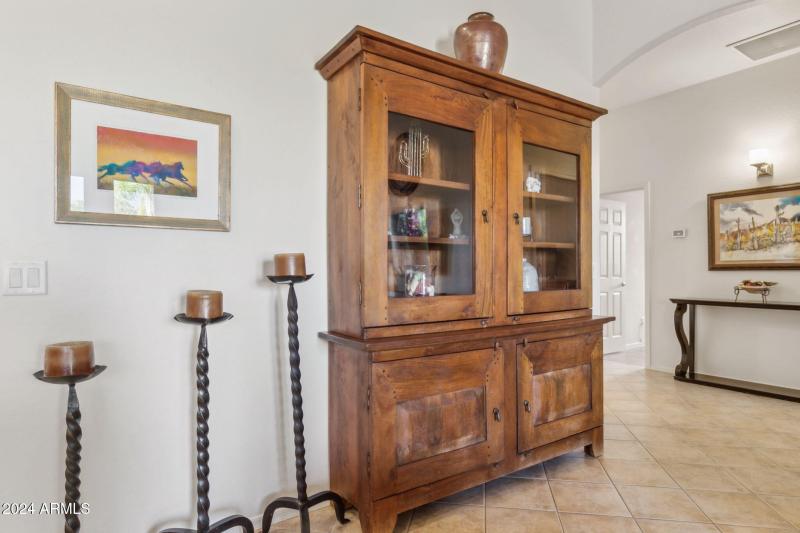 38-web-or-mls-27231-n-47th-st