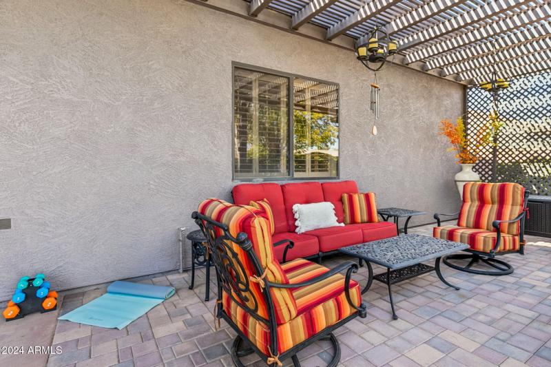 42-web-or-mls-27231-n-47th-st