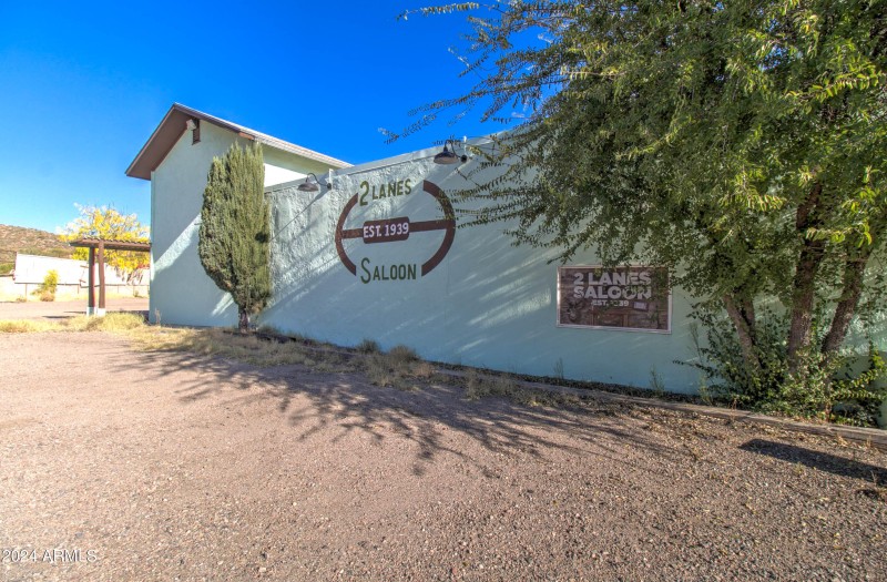 1605 E Ash St-13