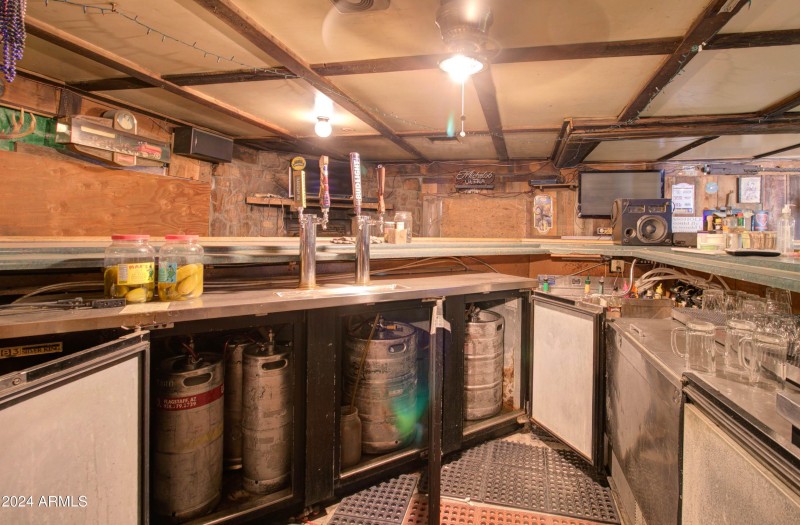1605 E Ash St-43