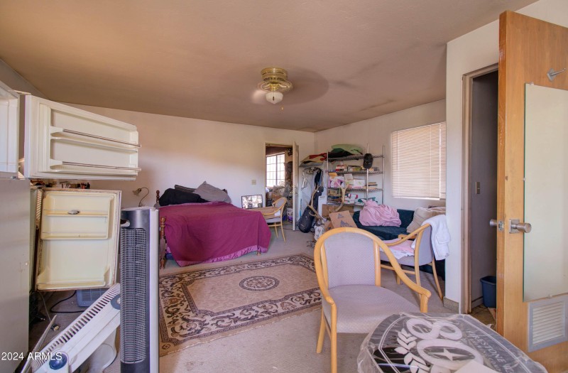 1605 E Ash St-53