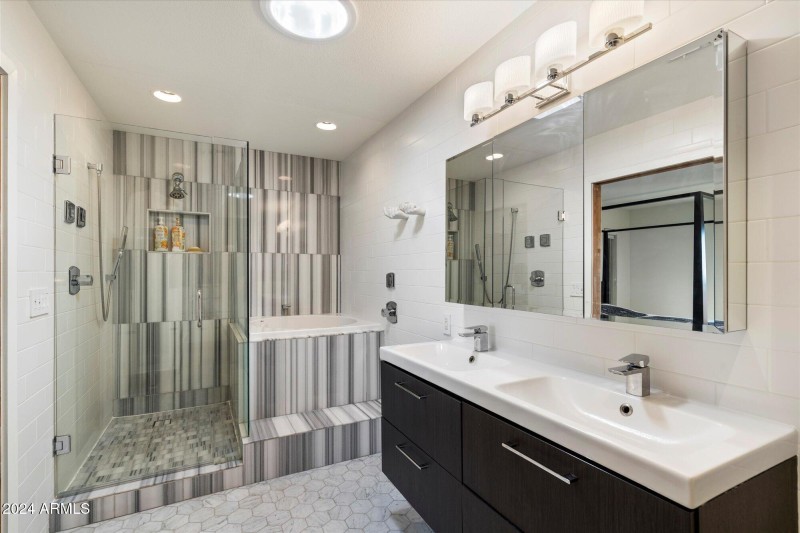 Updated Primary Bath