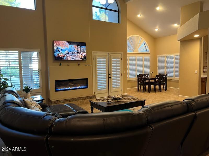 Soaring Cieling Family Roo,