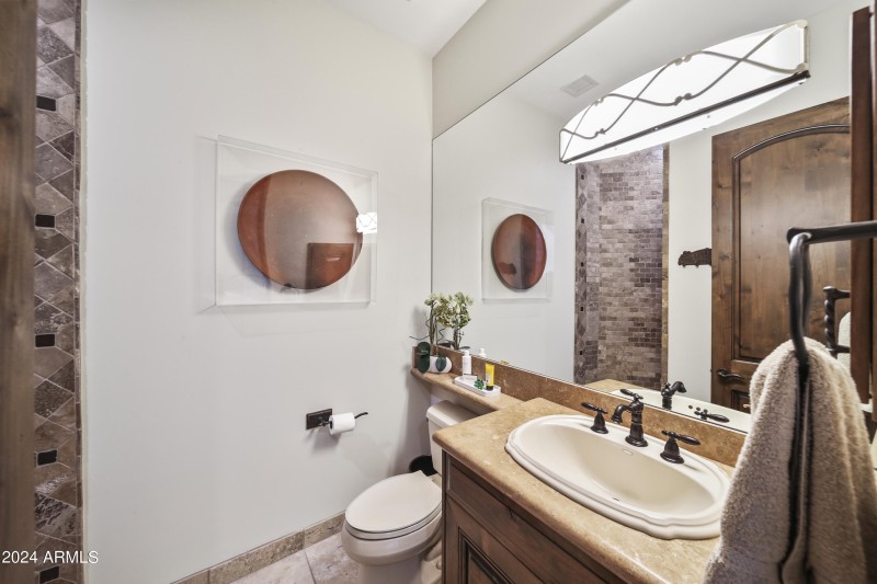 Guest Suite Bath 2