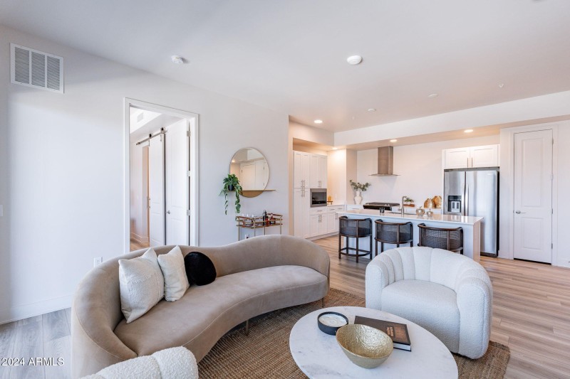 10-web-or-mls-Central - HD-10