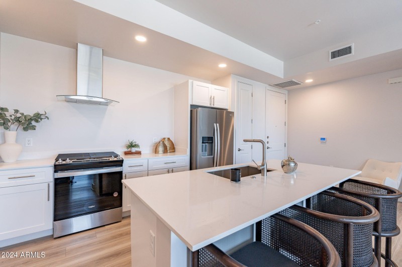 12-web-or-mls-Central - HD-12