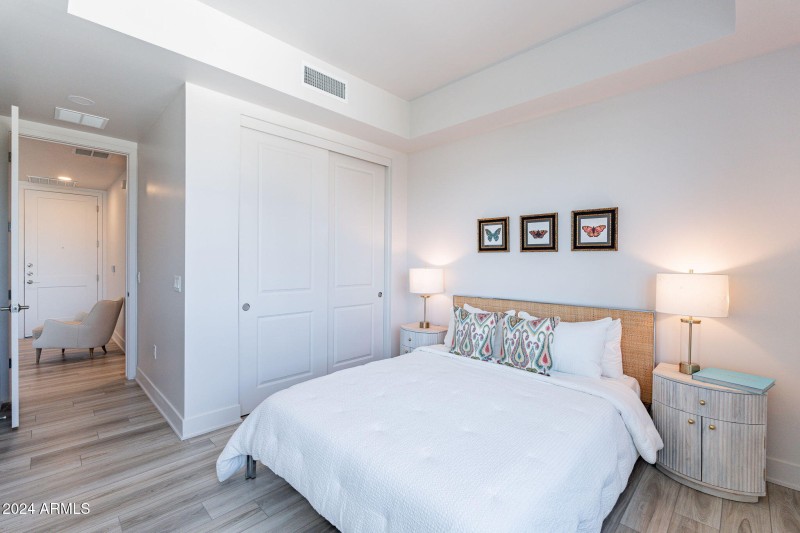 23-web-or-mls-Central - HD-23
