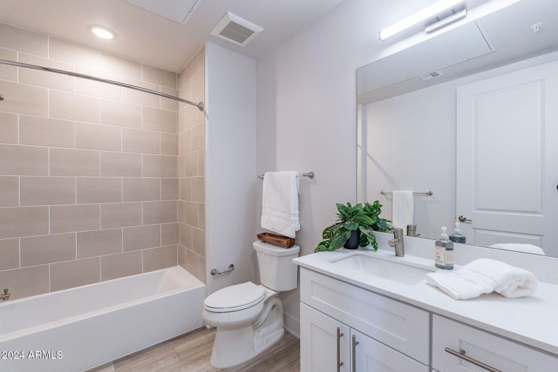24-web-or-mls-Central - HD-24