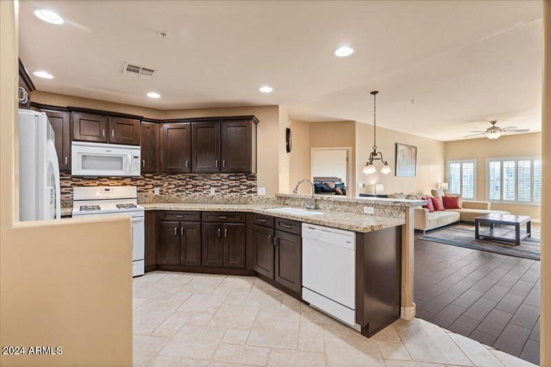 08-Kitchen