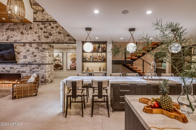 016_KITCHEN
