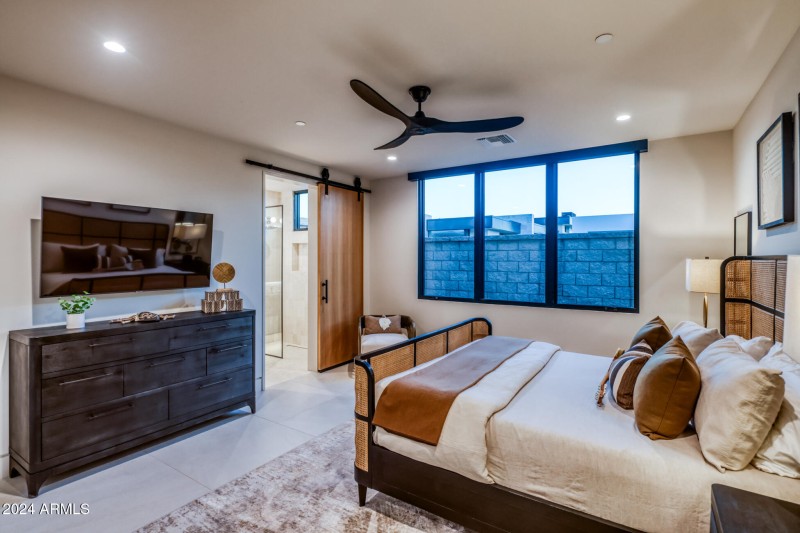 037_GUEST BEDROOM