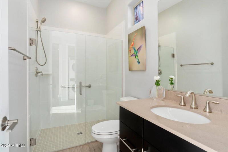 SECONDARY BATHROOM AT NEXTGEN SUITE