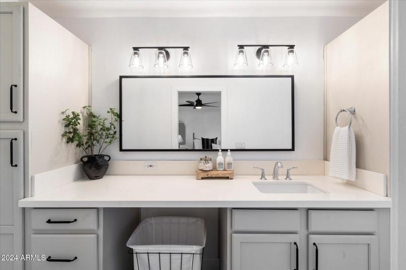 Secondary Master Bathroom