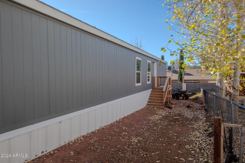 Mikesell - Apache Dr MLS-08