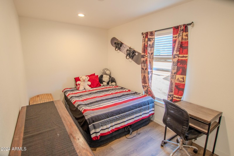 Mikesell - Apache Dr MLS-30