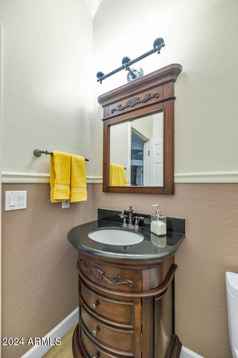 1/2 Bathroom