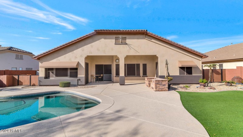 4633 N 127th Dr-large-034-035-TOD9186-15