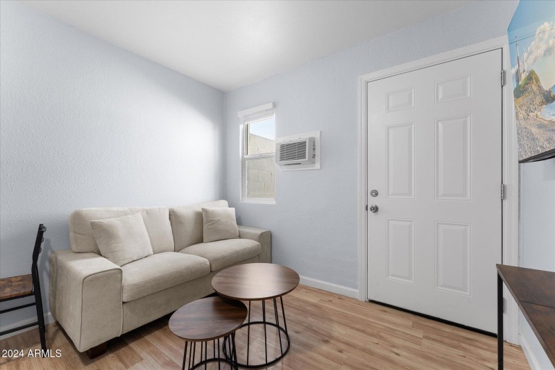 08-008-living-room
