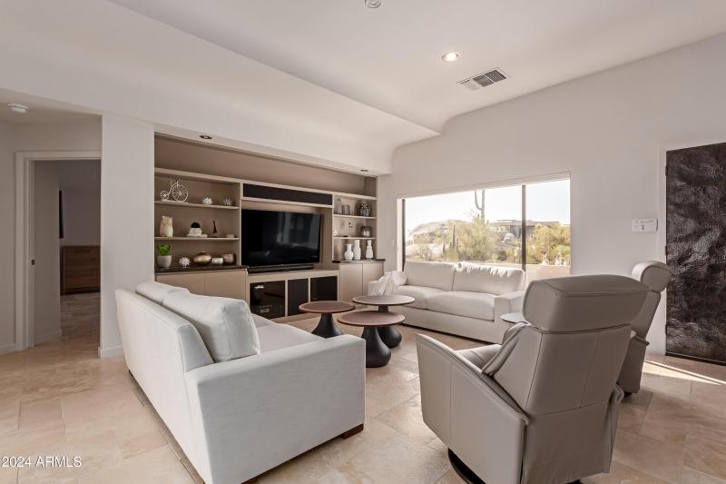 0008-8 - Coyote Pass