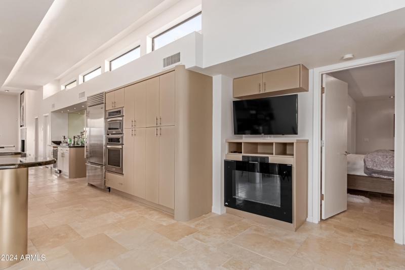 0018-18 - Coyote Pass